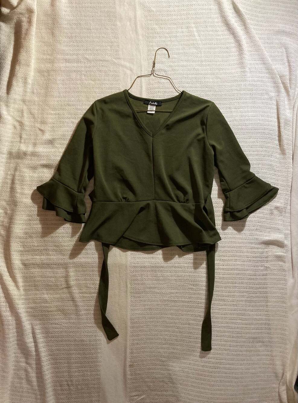 Arabella Olive Green V-Neck 3/4 Ruffle Sleeve Peplum Wrap Top Size XL